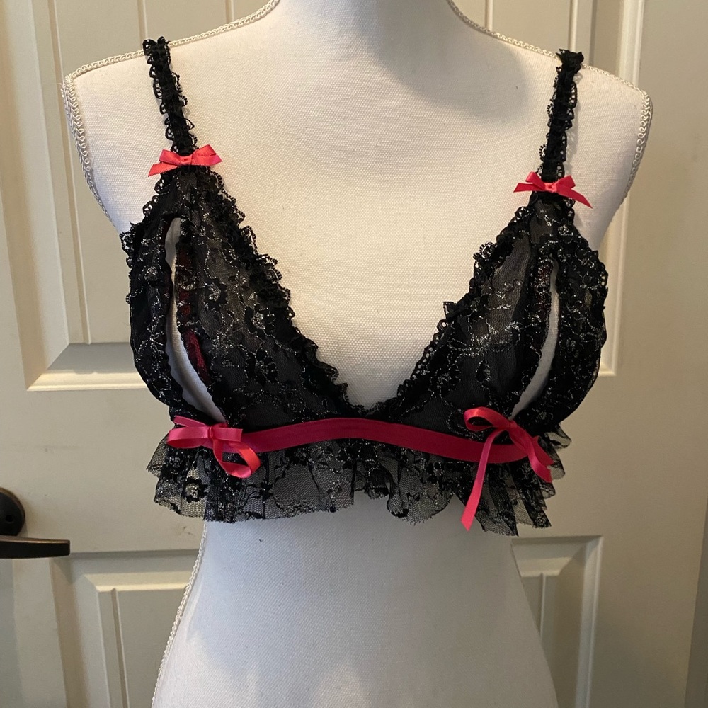 Victoria’s Secret Sexy Little Things Bra- Medium